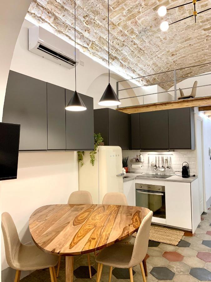 Nice Downtown Loft Apartment Рим Екстериор снимка