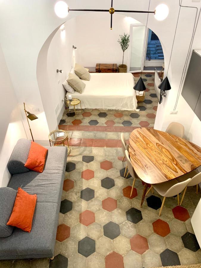 Nice Downtown Loft Apartment Рим Екстериор снимка