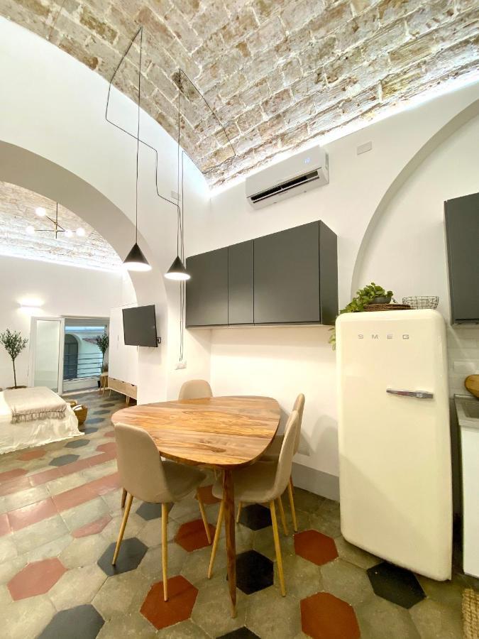 Nice Downtown Loft Apartment Рим Екстериор снимка