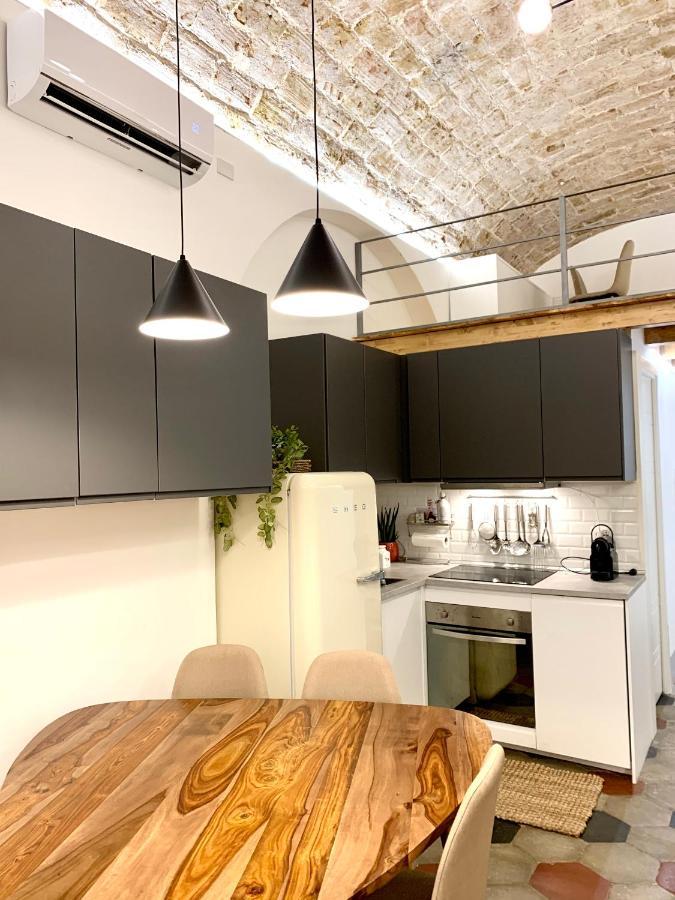 Nice Downtown Loft Apartment Рим Екстериор снимка