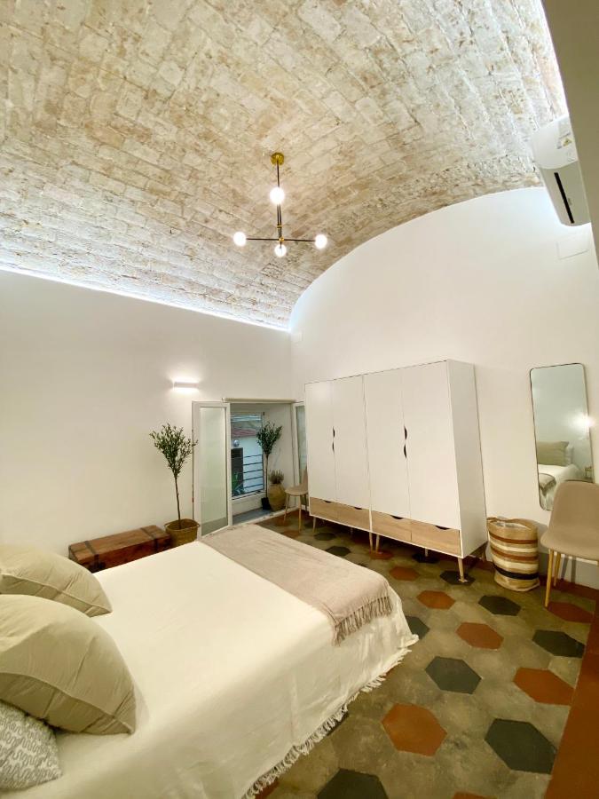 Nice Downtown Loft Apartment Рим Екстериор снимка