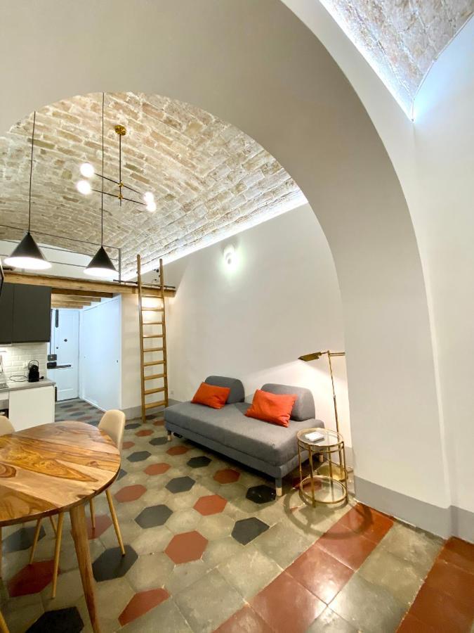 Nice Downtown Loft Apartment Рим Екстериор снимка