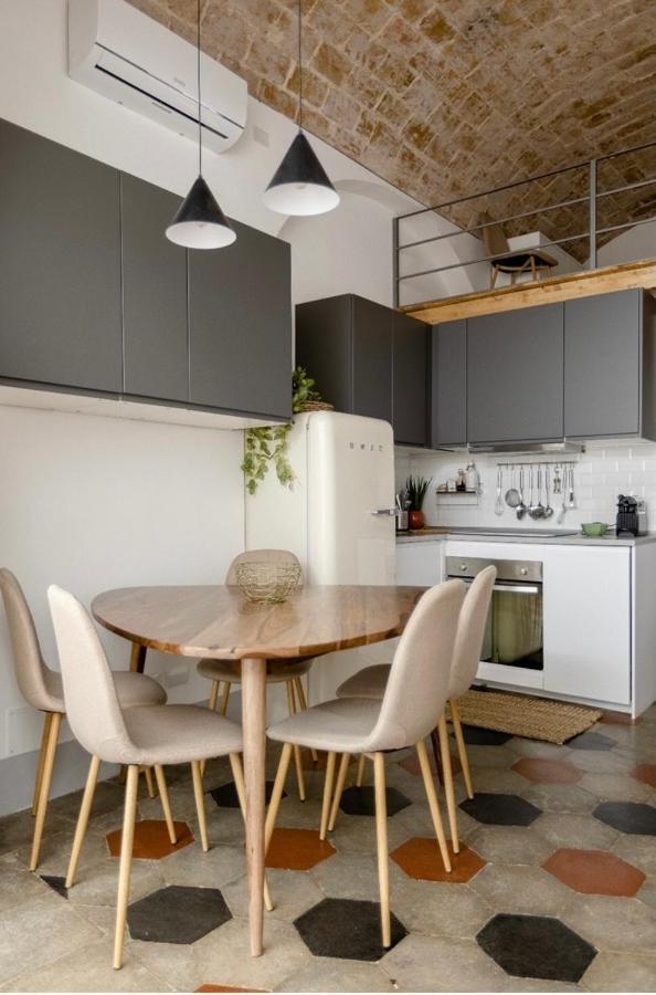Nice Downtown Loft Apartment Рим Екстериор снимка