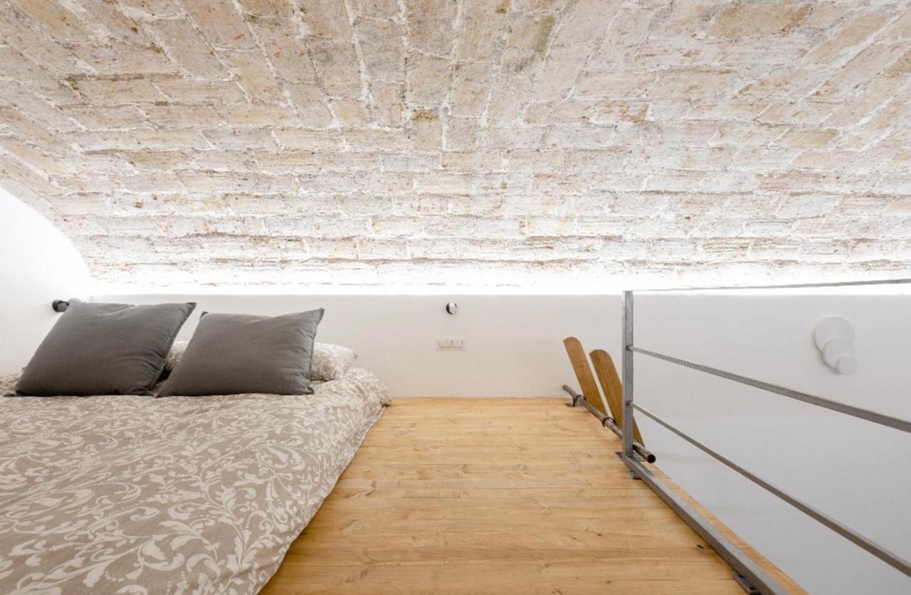 Nice Downtown Loft Apartment Рим Екстериор снимка