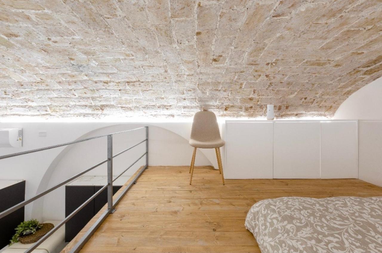 Nice Downtown Loft Apartment Рим Екстериор снимка