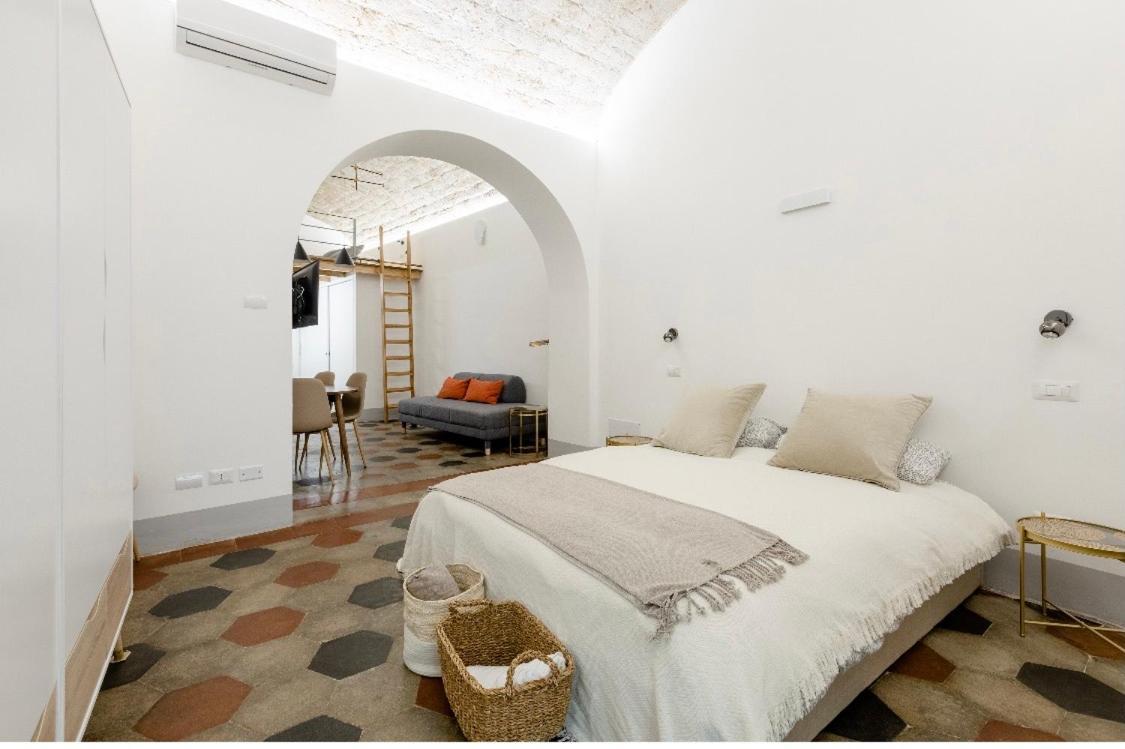 Nice Downtown Loft Apartment Рим Екстериор снимка