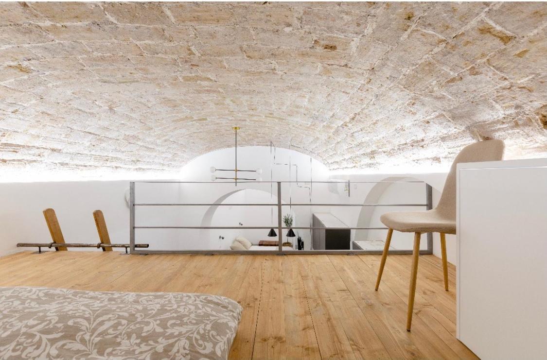Nice Downtown Loft Apartment Рим Екстериор снимка